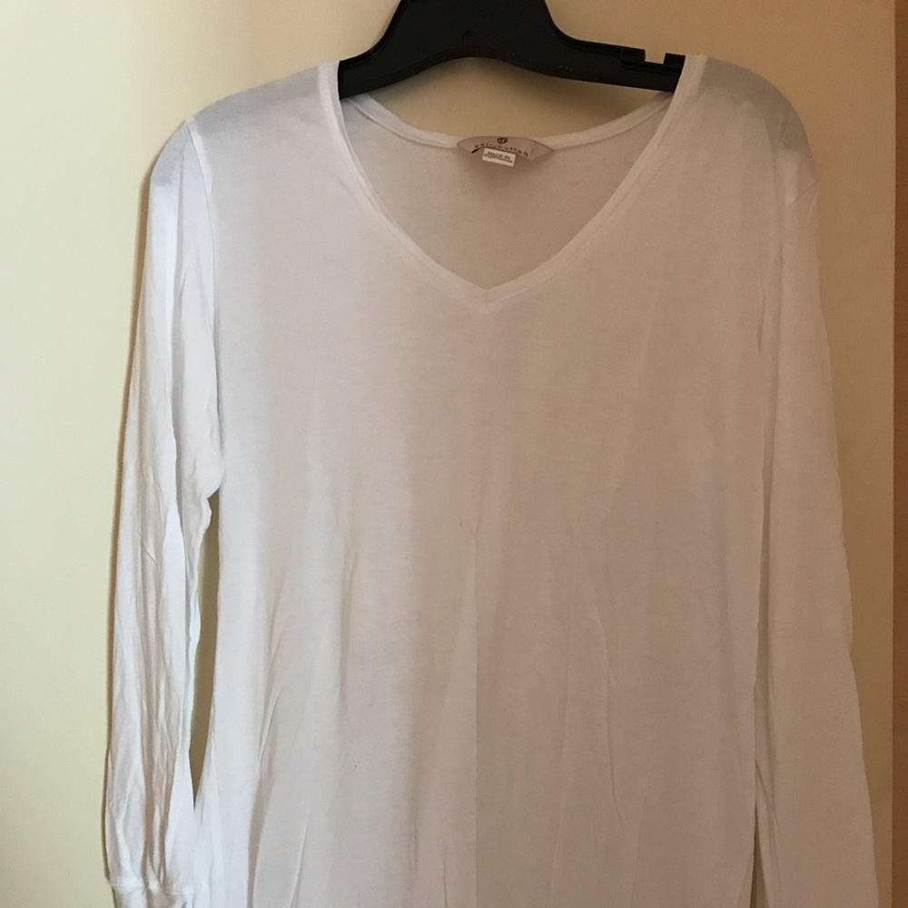 White tee - v neck